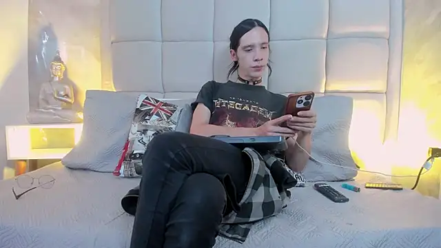 Hecatee 77 online show from 11.01.25