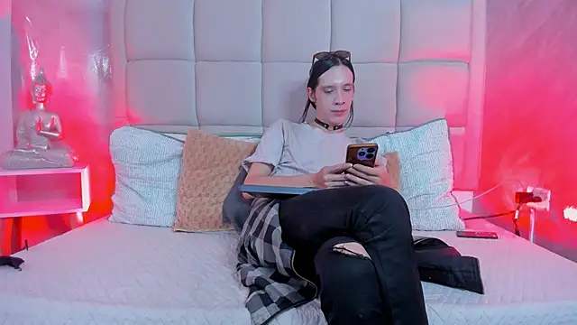 Hecatee 77 online show from 11.24.25