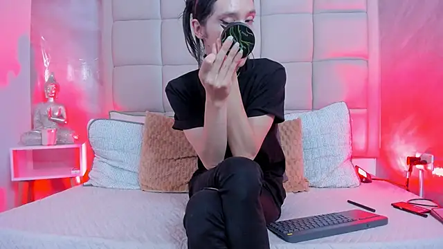 Hecatee 77 online show from 11.26.25