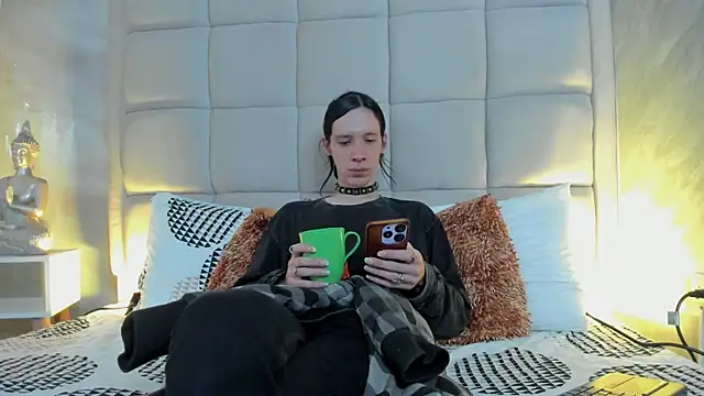 Hecatee 77 online show from 02.10.26