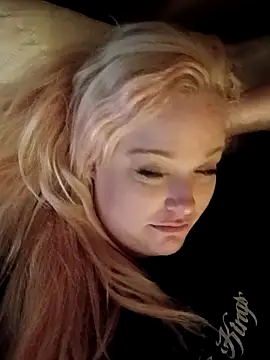 Cumslutsnowbunnie69 online show from 04.17.26