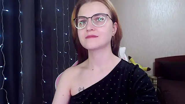 MissBrightShine online show from 02.15.25