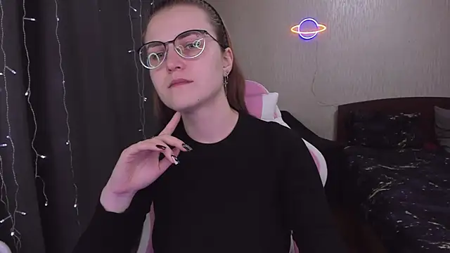 MissBrightShine online show from 03.06.25