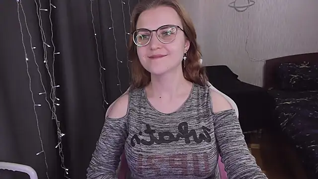 MissBrightShine online show from 03.21.25