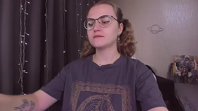 MissBrightShine online show from 10.31.25