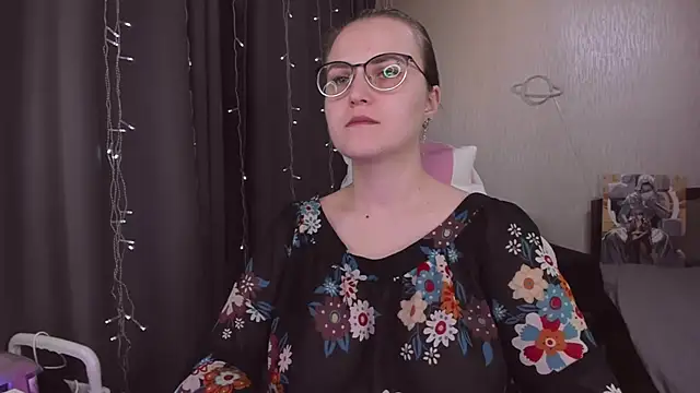 MissBrightShine online show from 11.15.25