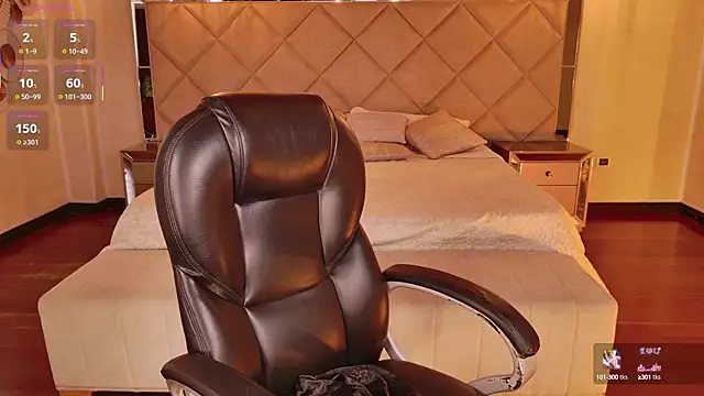 LisaMonroe  online show from 09.09.25