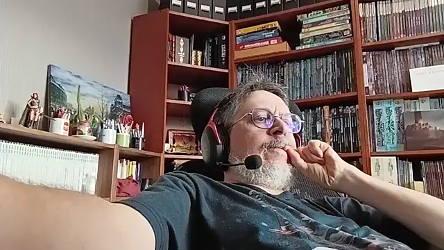 Mandra is a whore online show from 12.17.25