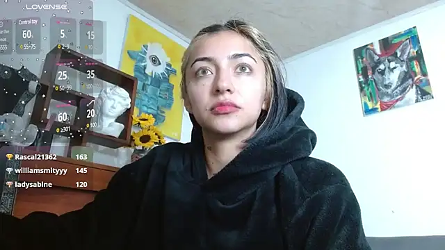 Snapshot of ZoeBakers_ chatting on 02.11.25 ZoeBakers online show from 02.11.25