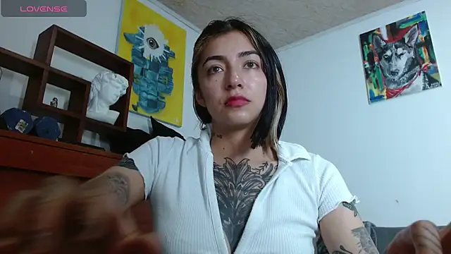 Snapshot of ZoeBakers_ chatting on 03.21.25 ZoeBakers online show from 03.21.25