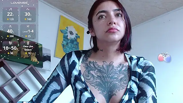 Snapshot of ZoeBakers_ chatting on 11.22.25 ZoeBakers online show from 11.22.25