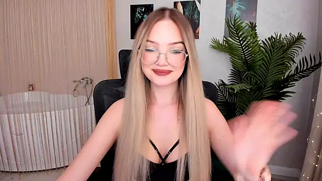 FloweryLove 1 online show from 02.05.25