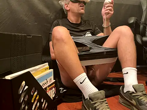 LeviXtreme online show from 11.28.25