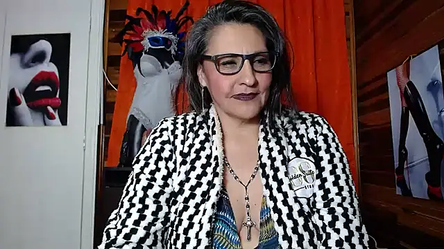 merlyna goldens online show from 01.28.25