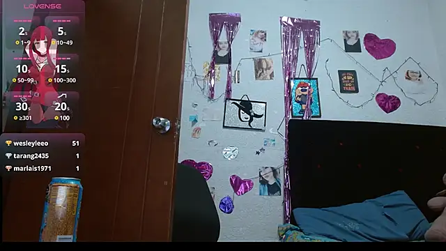 Snapshot of Saray_extrovert_ chatting on 03.10.25 Saray extrovert online show from 03.10.25