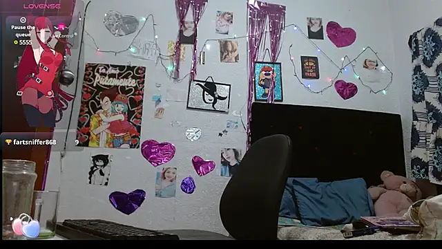 Snapshot of Saray_extrovert_ chatting on 03.12.25 Saray extrovert online show from 03.12.25