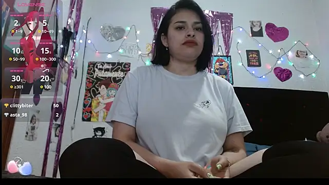 Snapshot of Saray_extrovert_ chatting on 03.15.25 Saray extrovert online show from 03.15.25