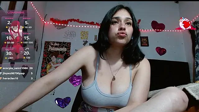 Snapshot of Saray_extrovert_ chatting on 09.16.25 Saray extrovert online show from 09.16.25