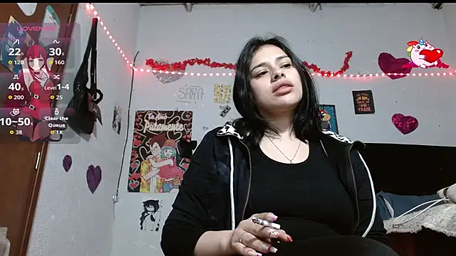 Snapshot of Saray_extrovert_ chatting on 09.17.25 Saray extrovert online show from 09.17.25