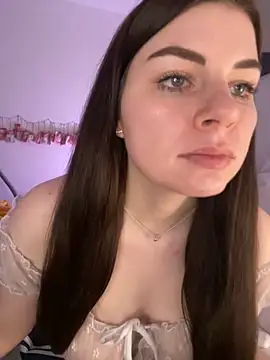 EllyNora online show from 12.04.25