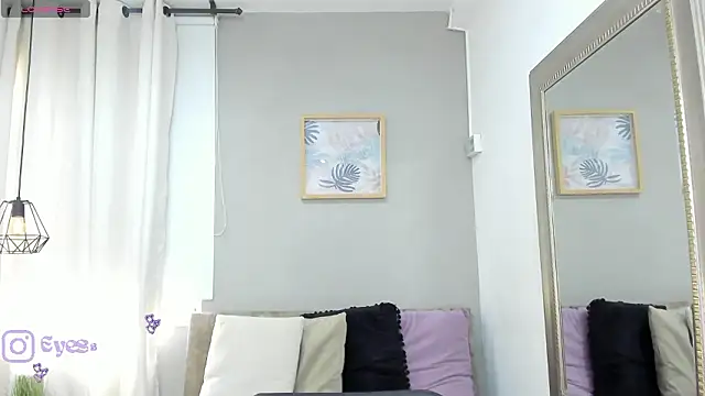 Paula Desousa online show from 02.12.26