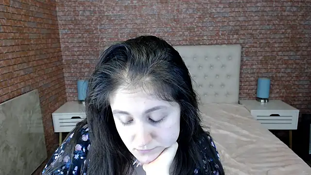 Holliy Cooper online show from 01.30.25