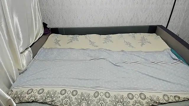 Holliy Cooper online show from 02.28.25