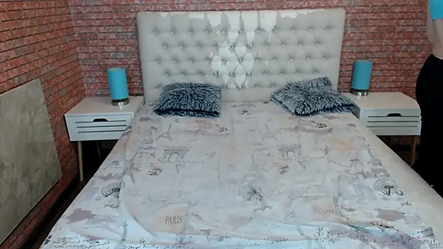 Holliy Cooper online show from 10.31.25