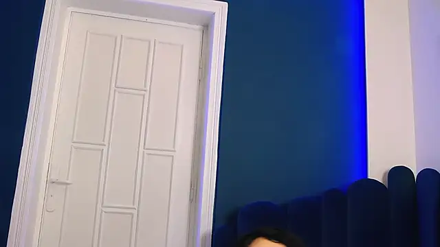 Snapshot of BeeaMayer chatting on 01.24.25 BeeaMayer online show from 01.24.25