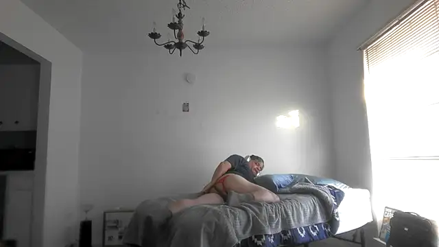 Peachestabby147 online show from 02.25.26