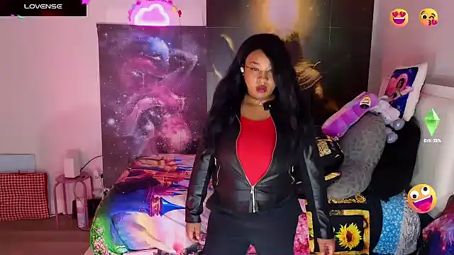 Snapshot of temptressbeauty24 chatting on 02.04.25 temptressbeauty24 online show from 02.04.25