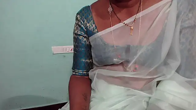 Snapshot of shrutitelugu69 chatting on 02.20.26 shrutitelugu69 online show from 02.20.26