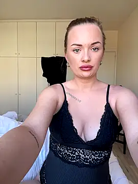 ElenaRebelle online show from 10.12.25