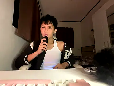 Plaxtique online show from 09.26.25