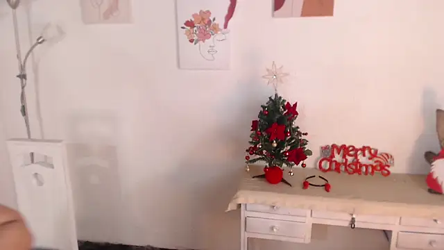  Kim  M online show from 01.07.25