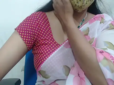 Lovely Siri 23 online show from 10.28.25