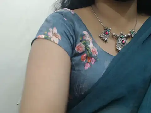 Lovely Siri 23 online show from 06.16.26