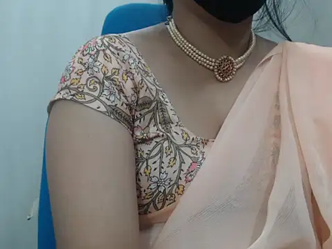 Lovely Siri 23 online show from 07.28.26