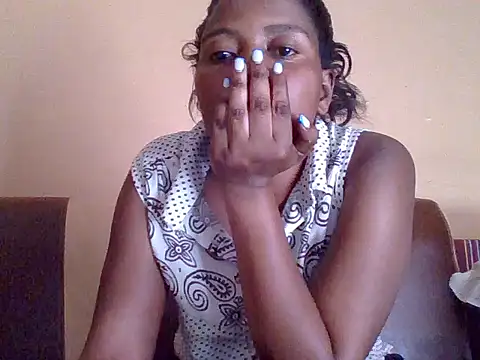 Snapshot of sweetbabra1 chatting on 11.25.25 sweetbabra1 online show from 11.25.25