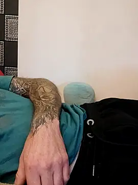 PIercingBoy38 online show from 10.12.25