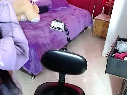 Tiffani Williams online show from 03.18.26