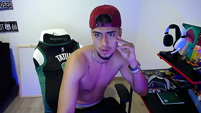 Snapshot of matias_bianco chatting on 11.29.25 matias bianco online show from 11.29.25