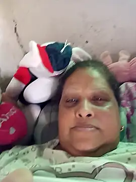 Snapshot of Valeria73 chatting on 02.25.26 Valeria73 online show from 02.25.26