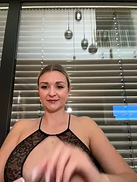 Bella-Tight online show from 03.04.26