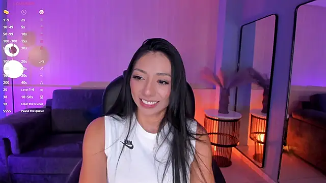 LizzHamilton   online show from 03.06.25