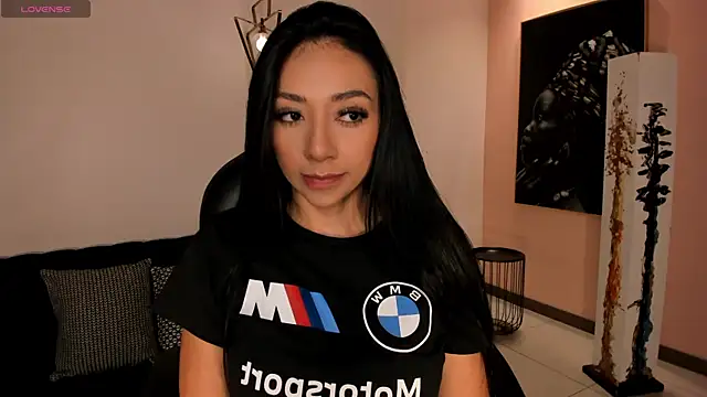 LizzHamilton   online show from 01.13.26