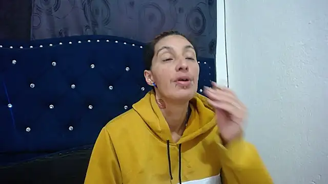 anyu1306 online show from 12.20.24