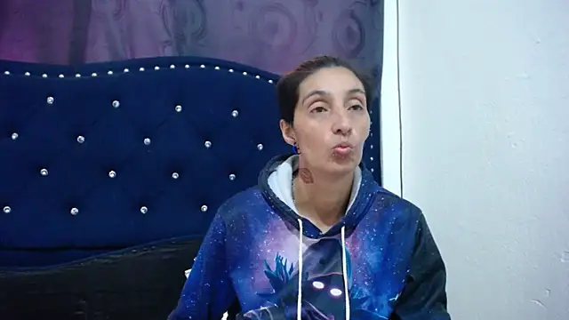 anyu1306 online show from 01.17.25