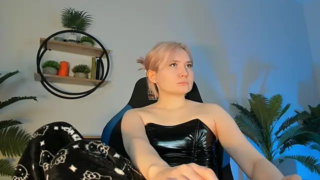 ReiYosimoto online show from 03.08.25