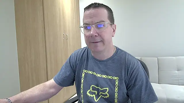 BrettJ81 online show from 09.27.25